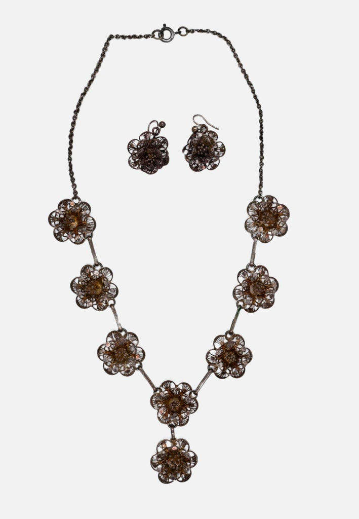 Silver Plated Filigree Flower Necklace and Earring Set 'VIP'